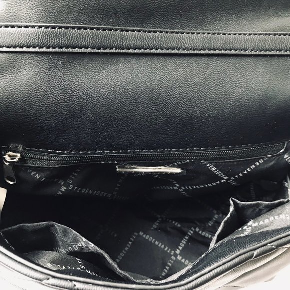 STEVE MADDEN Black BZOLA Crossbody / Top Handle Bag  Airpods Pouch - Picture 8 of 11